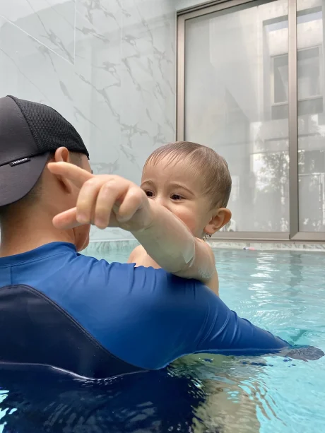 Elizaveta Tanailova, tanailova-swimming-lessons-04