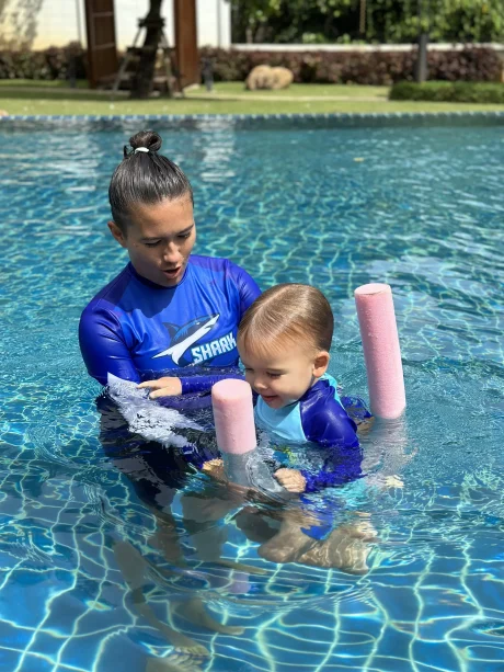 Elizaveta Tanailova, tanailova-swimming-lessons-06